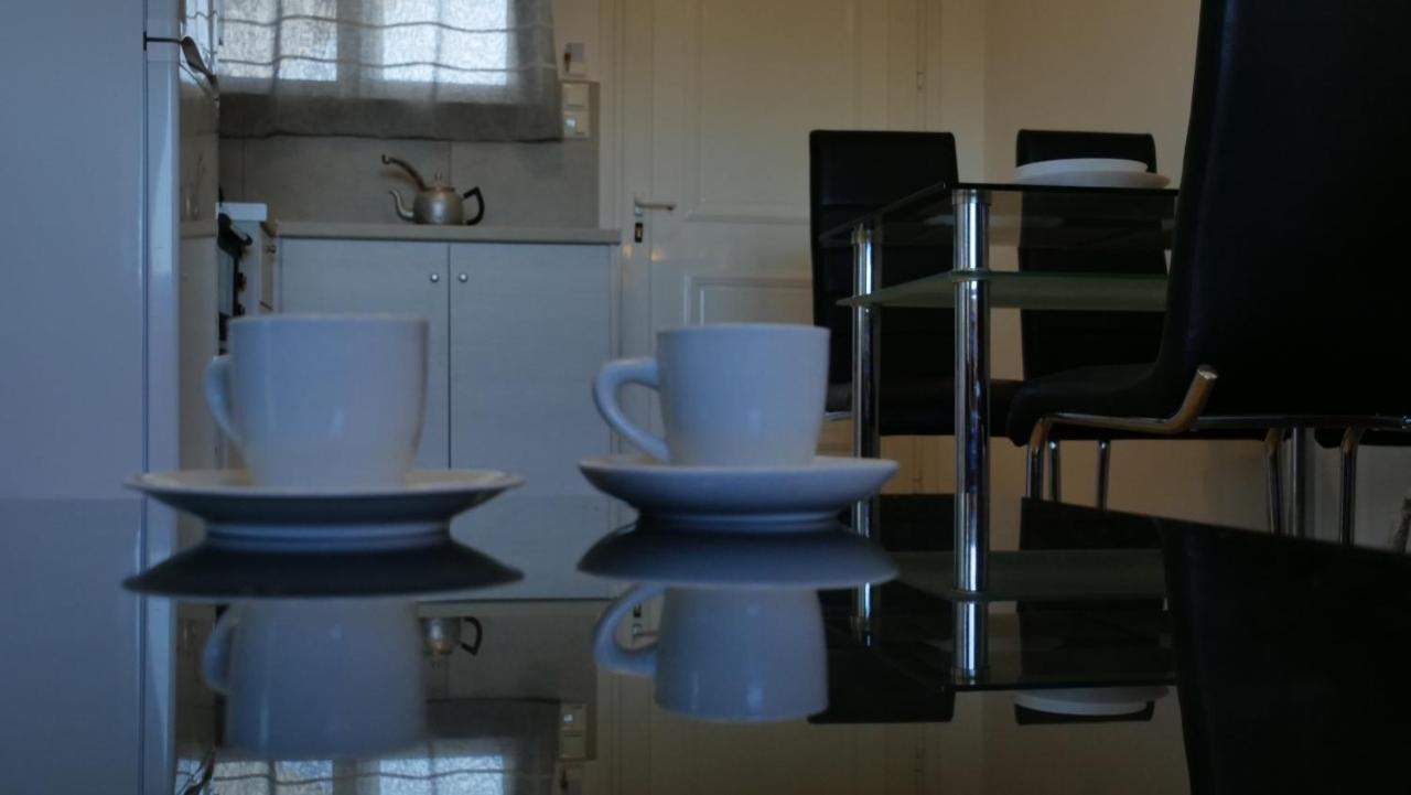 Thea Apartment Agia Marina  ภายนอก รูปภาพ
